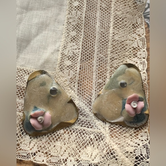 unbranded Jewelry - Vintage Triangle Metal Enamel & Pink Rose Pierced Earrings Women’s Jewelry